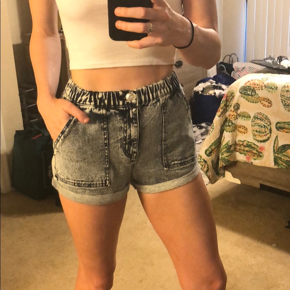 Elastic Waist Denim Shorts